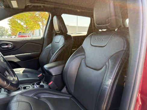 Used 2020 Jeep Cherokee High Altitude AWD/4WD image 11