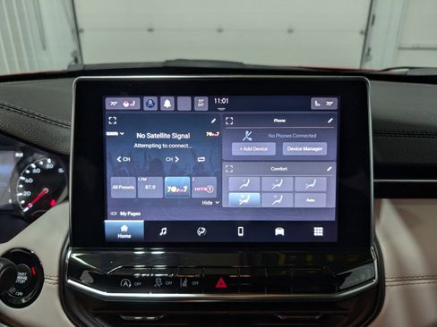 Used 2023 Jeep Compass Limited image 20