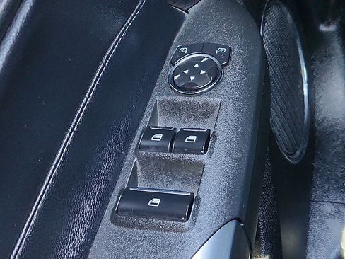 Used 2022 Ford Mustang Premium image 17