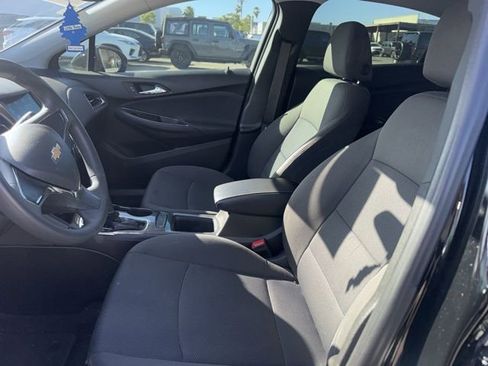 Used 2019 Chevrolet Cruze LS image 9