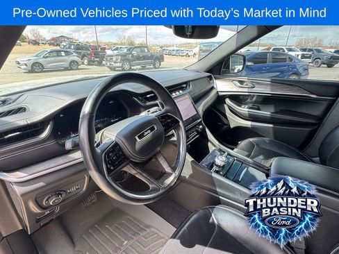 Used 2021 Jeep Grand Cherokee L Overland image 12