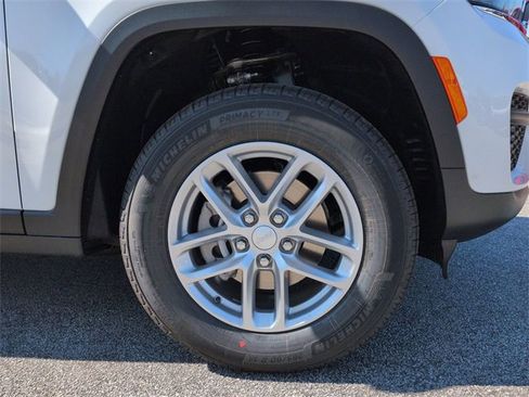 New 2025 Jeep Grand Cherokee Laredo X image 10