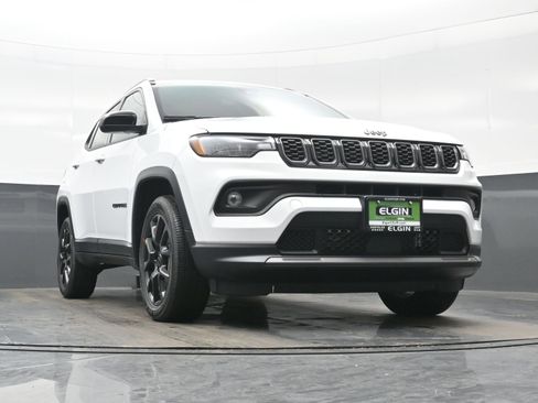 New 2026 Jeep Compass Latitude image 17