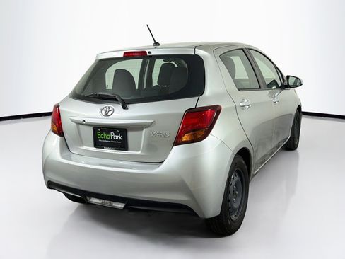Used 2017 Toyota Yaris L w/ Carpet Mat Package FWD image 9