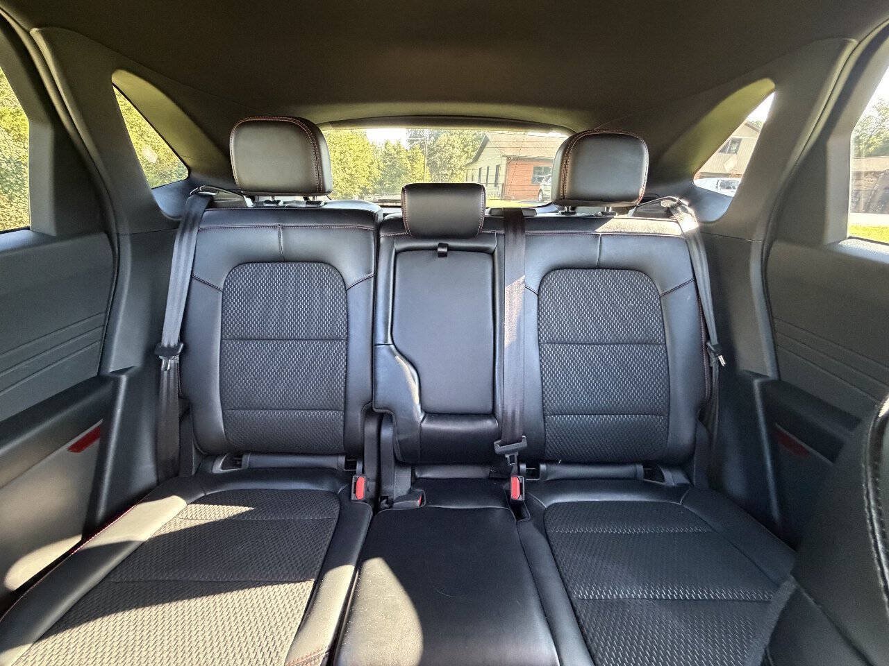 Used 2024 Ford Escape ST-Line w/ Tech Pack #1 FWD image 18