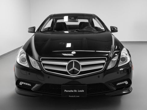 Used 2010 Mercedes-Benz E 550 Coupe image 8