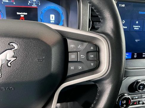 Used 2025 Ford Bronco Badlands AWD/4WD image 19