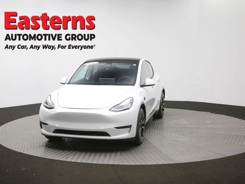 Used 2021 Tesla Model Y Long Range AWD/4WD image 48