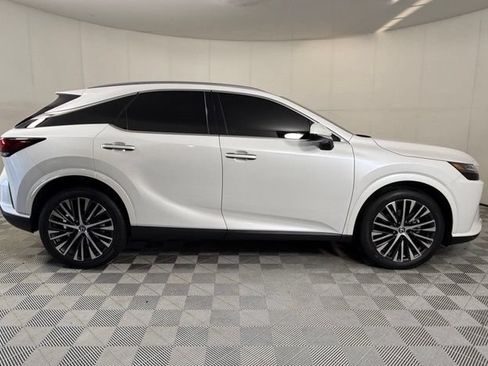 Used 2024 Lexus RX 350 w/ Accessory Package (Z1) AWD/4WD image 10