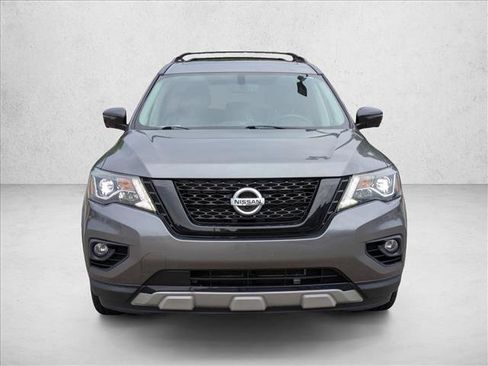 Used 2020 Nissan Pathfinder SL AWD/4WD image 2