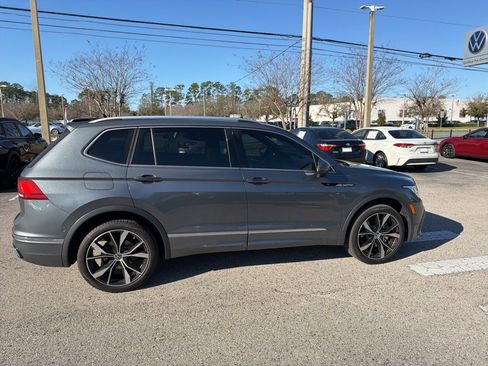 Certified 2023 Volkswagen Tiguan SEL R-Line image 10