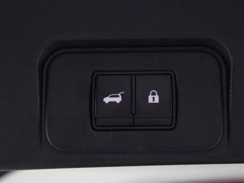 Certified 2021 Nissan Rogue Platinum FWD image 18