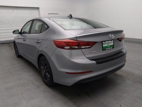 Used 2017 Hyundai Elantra SE image 5