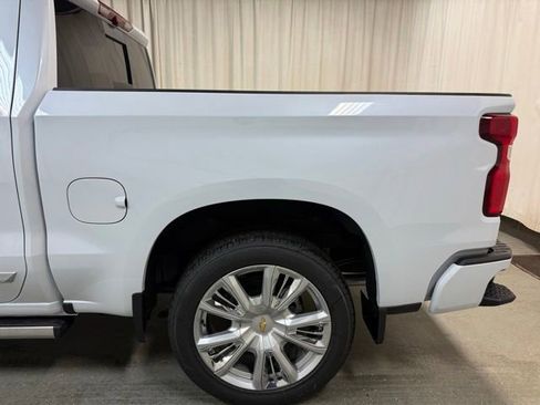 New 2026 Chevrolet Silverado 1500 High Country AWD/4WD image 14