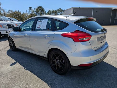 Used 2017 Ford Focus SE image 6