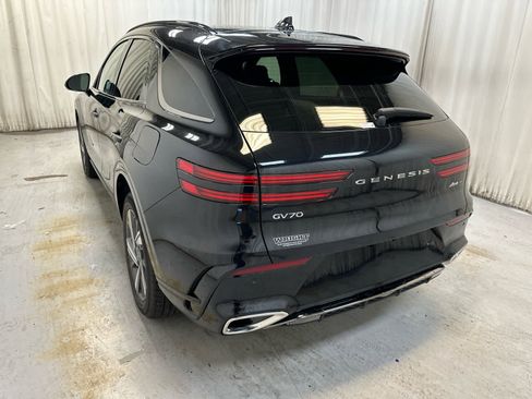 New 2026 Genesis GV70 3.5T Sport Advanced image 4