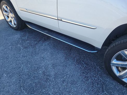 Used 2020 Cadillac Escalade Luxury image 19