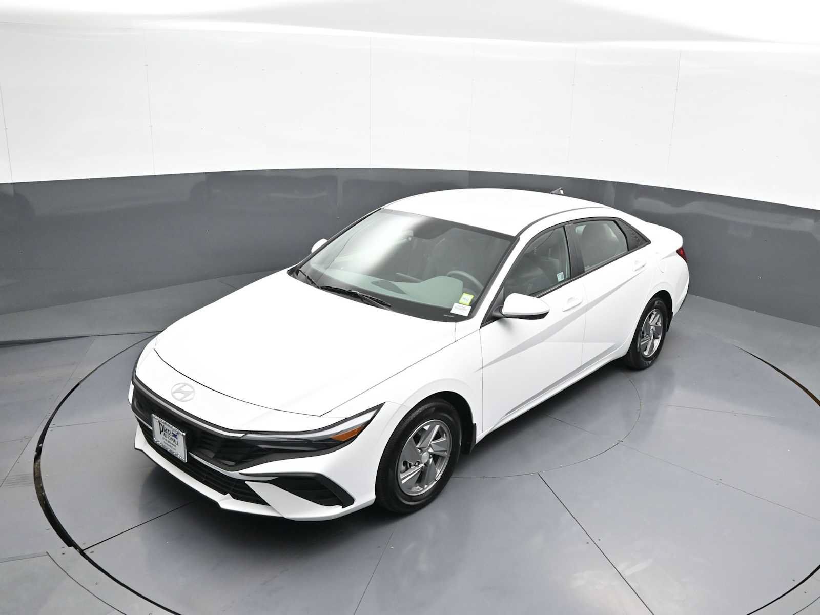 Used 2025 Hyundai Elantra SE FWD image 33