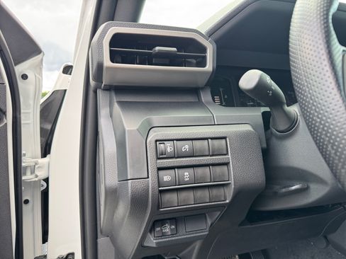 New 2026 Toyota Tacoma SR AWD/4WD image 31