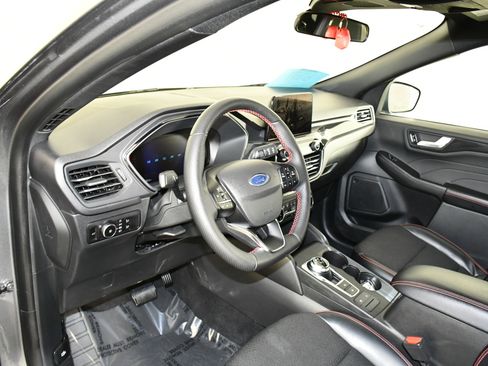 Used 2025 Ford Escape ST-Line Select image 37