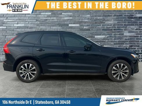Used 2025 Volvo XC60 B5 Plus AWD/4WD image 7
