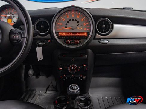 Used 2013 MINI Cooper Hardtop image 12