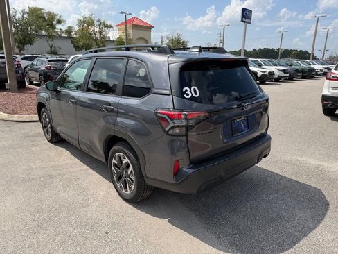Used 2026 Subaru Forester Premium AWD/4WD image 7
