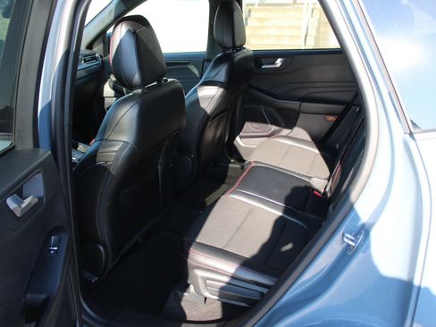 Used 2024 Ford Escape ST-Line w/ Tech Pack #1 FWD image 20