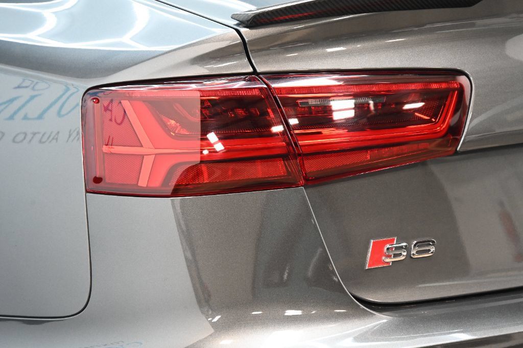 Used 2017 Audi S6 Premium Plus w/ S6 Sport Package AWD/4WD image 14
