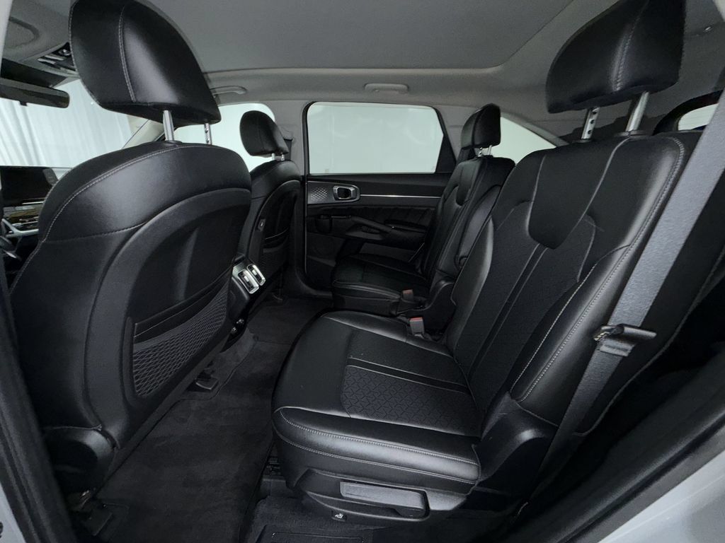 Used 2022 Kia Sorento SX FWD image 13