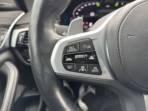 Used 2022 BMW M550i xDrive M550i xDrive w/ Executive Package image 16