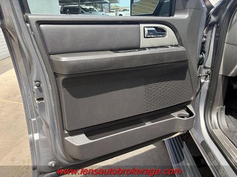 Used 2014 Ford Expedition Limited w/ Equipment Group 301A RWD image 9