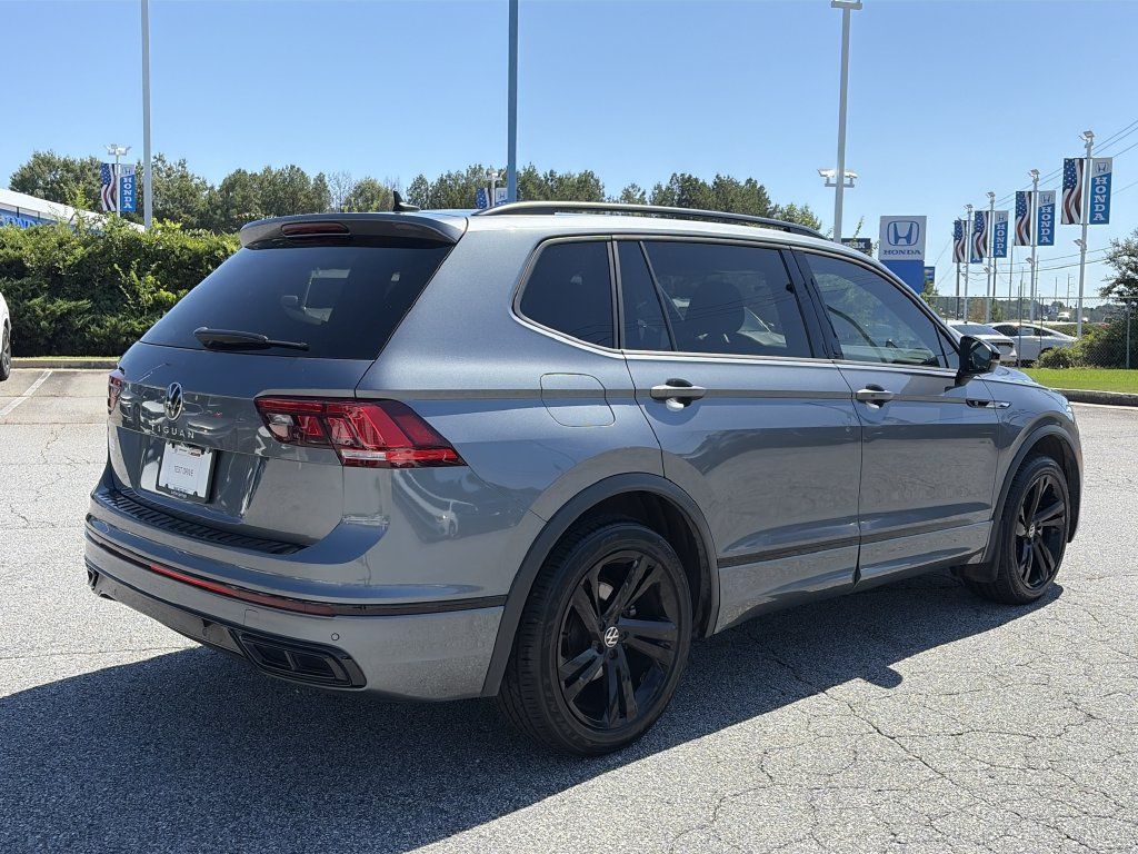 Used 2023 Volkswagen Tiguan SE R-Line FWD image 24