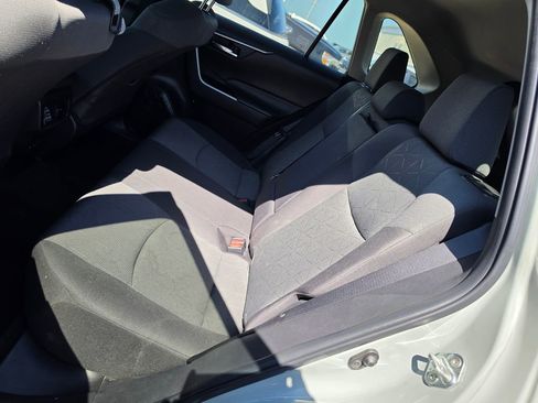 Used 2022 Toyota RAV4 XLE w/ Convenience Package image 7