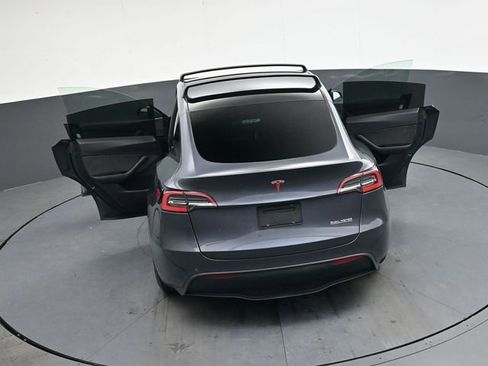 Used 2021 Tesla Model Y Performance image 39