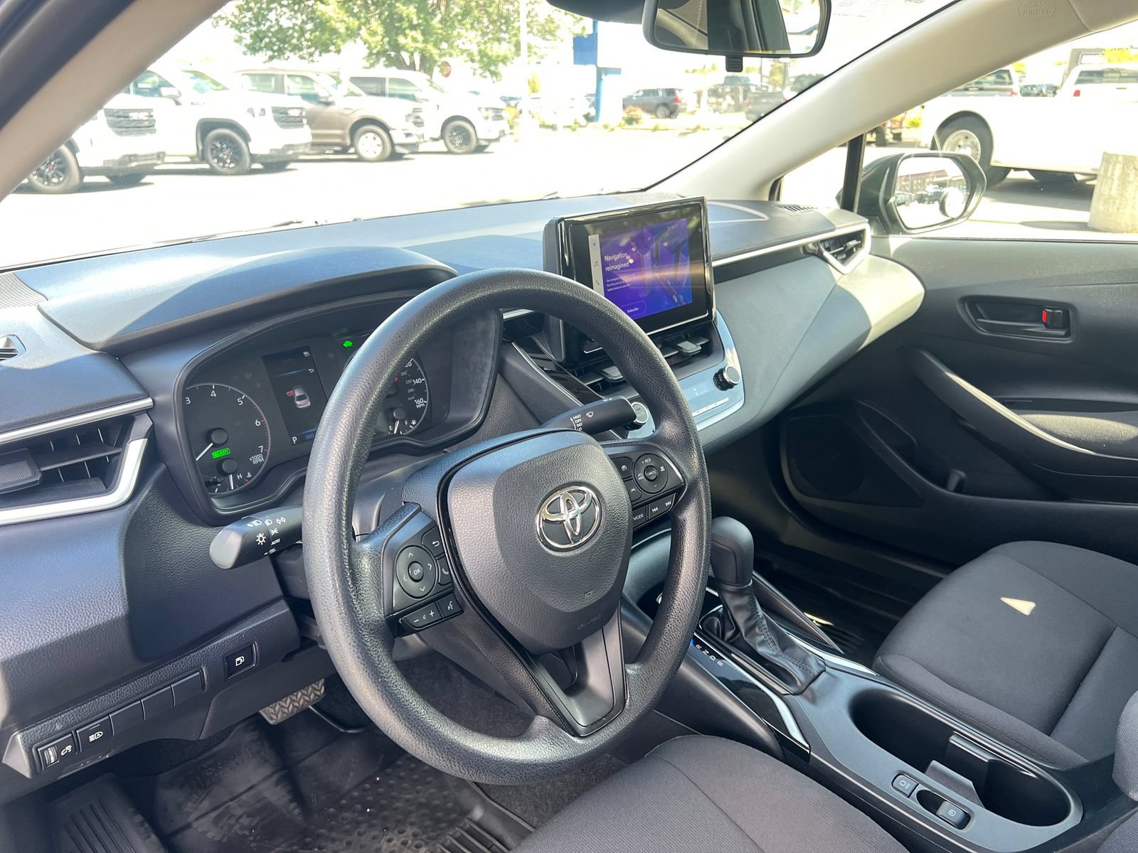 Used 2023 Toyota Corolla LE FWD image 31