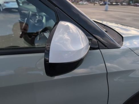 Used 2025 Chevrolet TrailBlazer ACTIV w/ Convenience Package image 39