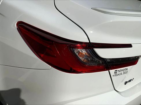 Used 2025 Toyota Camry SE FWD image 27