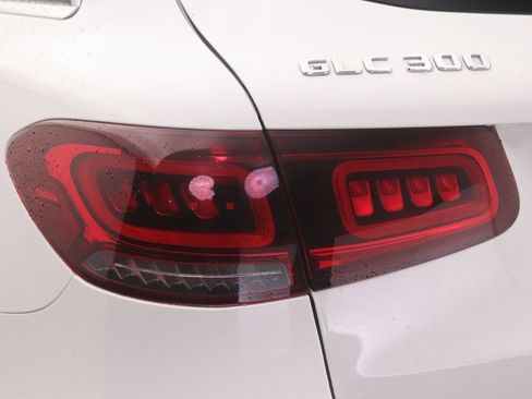 Certified 2022 Mercedes-Benz GLC 300 image 21