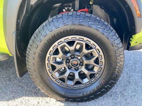 New 2026 Nissan Frontier PRO-4X w/ Pro Premium Package AWD/4WD image 9