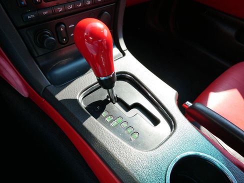 Used 2002 Ford Thunderbird RWD image 31