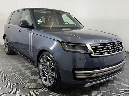 New 2025 Land Rover Range Rover Long Wheelbase SE image 10