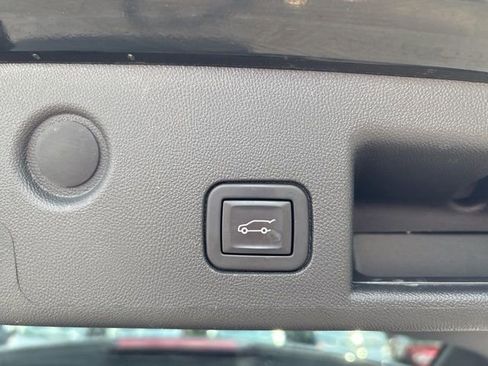 Used 2022 Chevrolet Equinox LT image 8