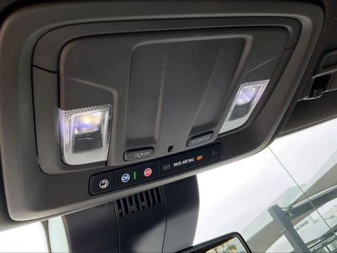 Used 2023 Chevrolet Silverado 1500 LT AWD/4WD image 32
