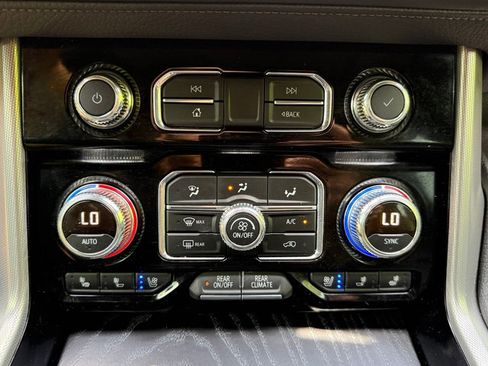 Used 2021 GMC Yukon Denali w/ Denali Premium Package AWD/4WD image 36