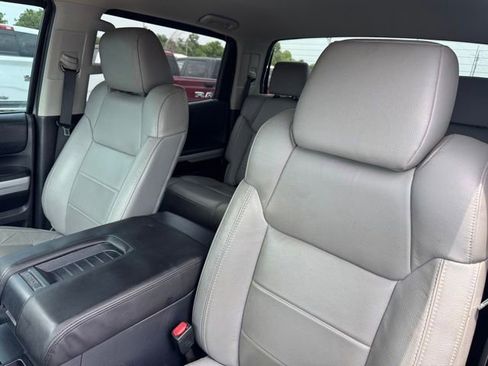 Used 2020 Toyota Tundra SR5 w/ SR5 Leather Package AWD/4WD image 12