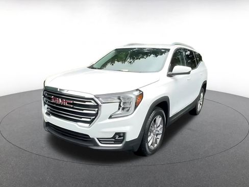 Used 2024 GMC Terrain SLT image 7