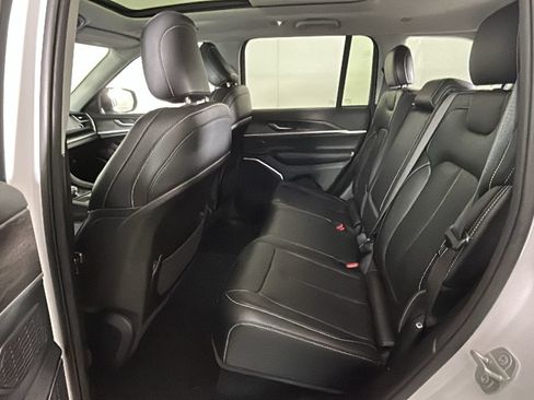 Used 2023 Jeep Grand Cherokee 4WD 4xe image 31