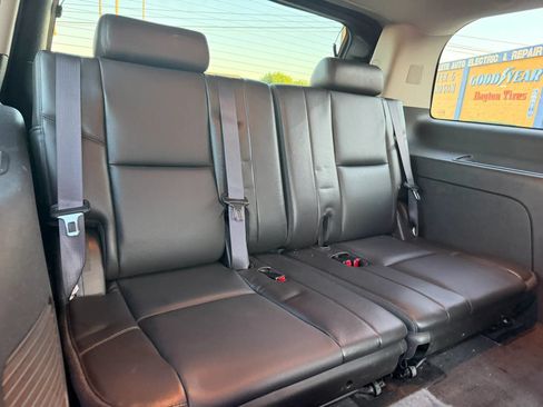 Used 2012 Chevrolet Tahoe LTZ AWD/4WD image 19