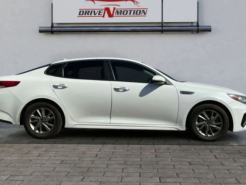 Used 2019 Kia Optima LX image 3